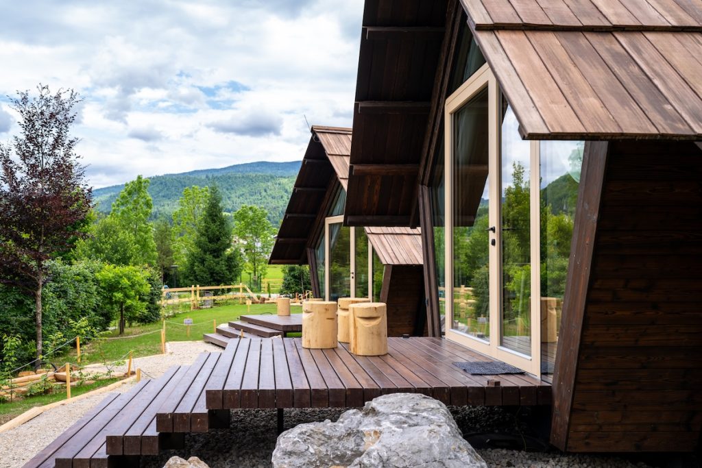 Nove lesene glamping hiške v Bohinjski Bistrici